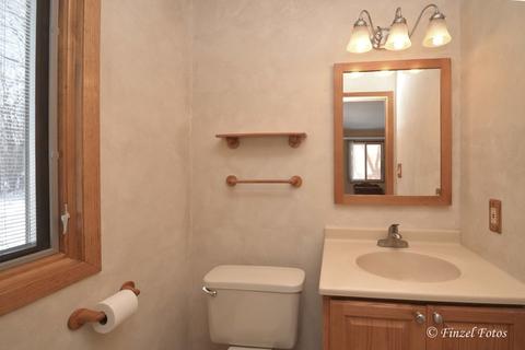 205 Hickory Rd, Oakwood Hills, IL 60013 photo 7