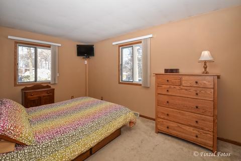 205 Hickory Rd, Oakwood Hills, IL 60013 photo 6