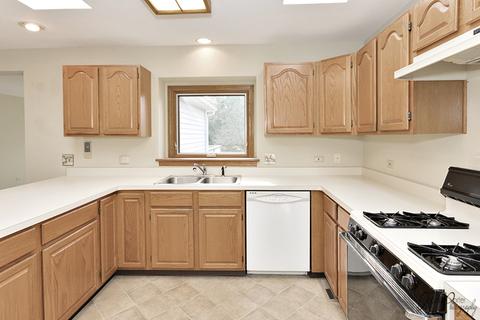 3513 Biscayne Rd, Mchenry, IL 60050 photo 9