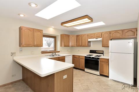 3513 Biscayne Rd, Mchenry, IL 60050 photo 6