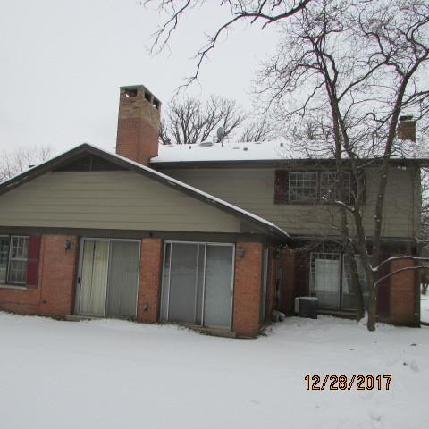 25 Strauss Ln, Olympia Fields, IL 60461 photo 2