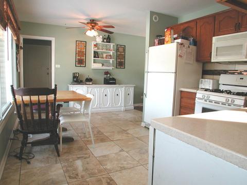 525 Morton St, Hoffman Estates, IL 60169 photo 7