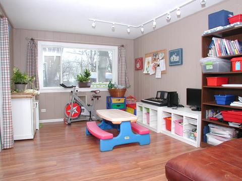 525 Morton St, Hoffman Estates, IL 60169 photo 8