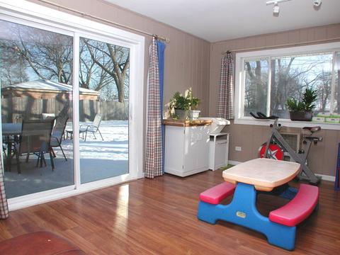 525 Morton St, Hoffman Estates, IL 60169 photo 9
