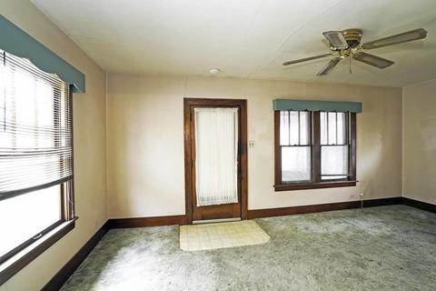 112 Warren Ave, Aurora, IL 60505 photo 5