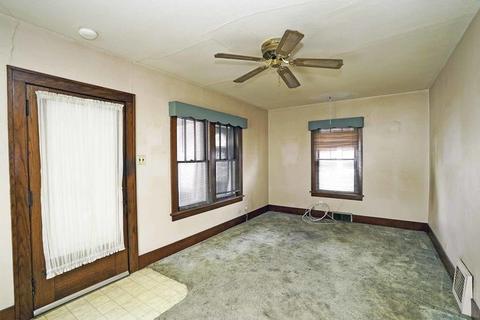 112 Warren Ave, Aurora, IL 60505 photo 3