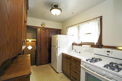 112 Warren Ave, Aurora, IL 60505 photo 8