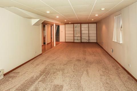 1012 Leahy Cir E, Des Plaines, IL 60016 photo 21