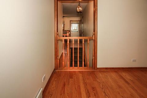 1012 Leahy Cir E, Des Plaines, IL 60016 photo 12