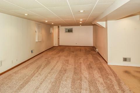 1012 Leahy Cir E, Des Plaines, IL 60016 photo 20