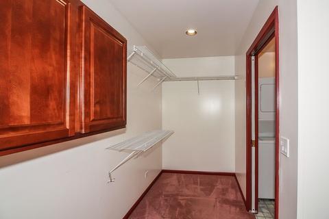 1012 Leahy Cir E, Des Plaines, IL 60016 photo 16