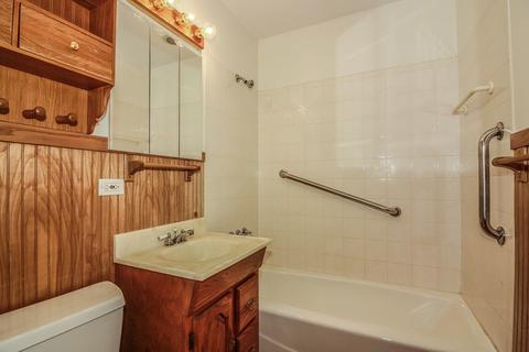 1012 Leahy Cir E, Des Plaines, IL 60016 photo 19