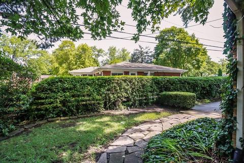 1012 Leahy Cir E, Des Plaines, IL 60016 photo 25
