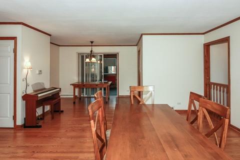 1012 Leahy Cir E, Des Plaines, IL 60016 photo 5