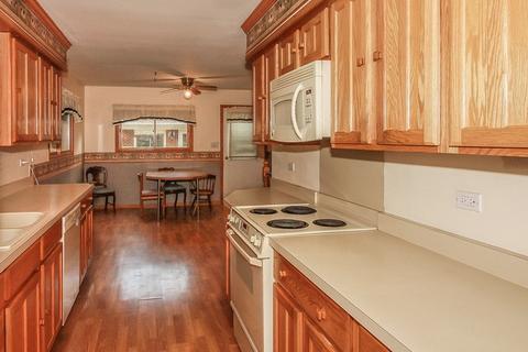 1012 Leahy Cir E, Des Plaines, IL 60016 photo 7