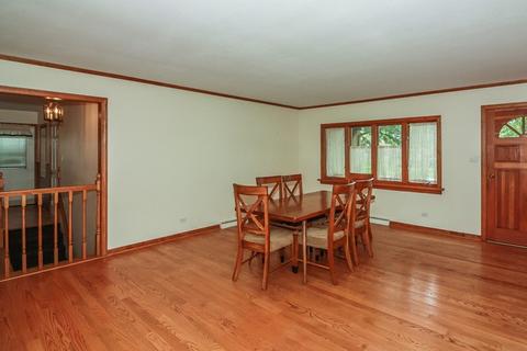 1012 Leahy Cir E, Des Plaines, IL 60016 photo 3
