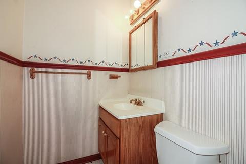 1012 Leahy Cir E, Des Plaines, IL 60016 photo 14