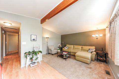 7 E Jeffery Ave, Wheeling, IL 60090 photo 2