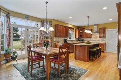 219 Fox St, Cary, IL 60013 photo 9