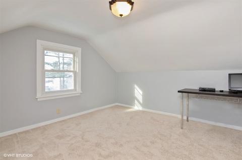 1051 Augusta Ave, Elgin, IL 60120 photo 9