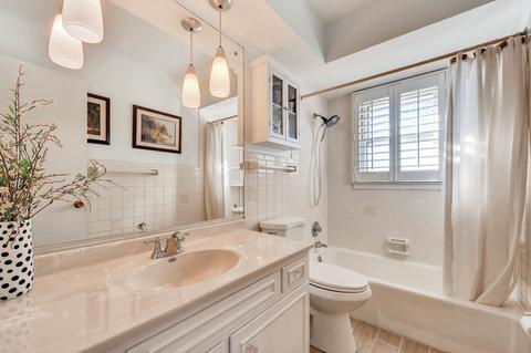 1815 Maple Ln, Elgin, IL 60123 photo 9