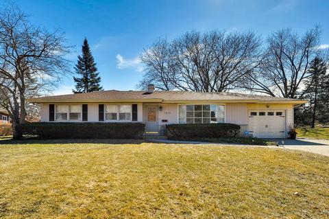 1815 Maple Ln, Elgin, IL 60123 photo 1