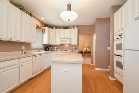 424 Pinehurst Ct, Gurnee, IL 60031 photo 11