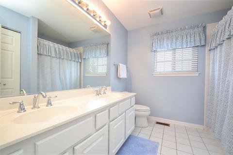 424 Pinehurst Ct, Gurnee, IL 60031 photo 26