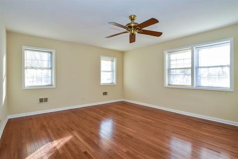 111 75th St, Willowbrook, IL 60527 photo 7