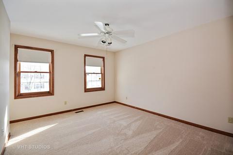 703 Lancaster Ln, Geneva, IL 60134 photo 10