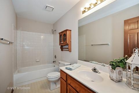 703 Lancaster Ln, Geneva, IL 60134 photo 12