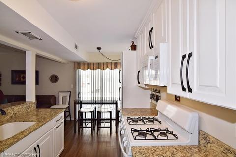 328 Joan Ct #C, Bartlett, IL 60103 photo 5
