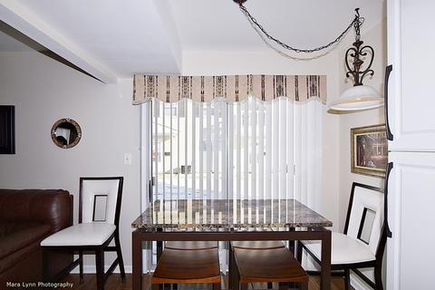 328 Joan Ct #C, Bartlett, IL 60103 photo 6