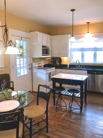 824 Golf Ln, Wheaton, IL 60187 photo 9