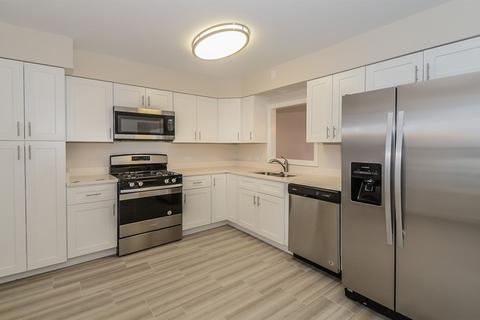 2 S341 Seneca Dr, Wheaton, IL 60189 photo 6