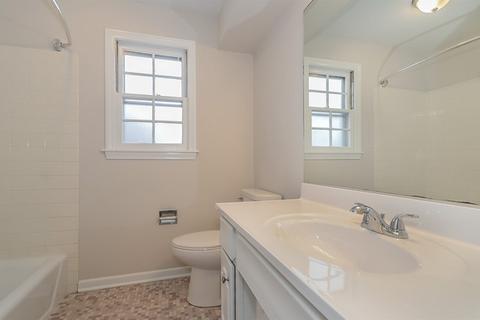 2 S341 Seneca Dr, Wheaton, IL 60189 photo 17