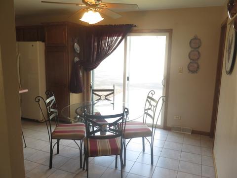 983 Valewood Rd, Bartlett, IL 60103 photo 3