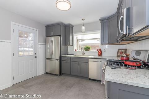 3017 Terry Ln, Broadview, IL 60155 photo 9