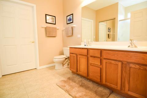 1157 Heathrow Ct, Aurora, IL 60502 photo 12