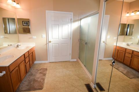 1157 Heathrow Ct, Aurora, IL 60502 photo 11
