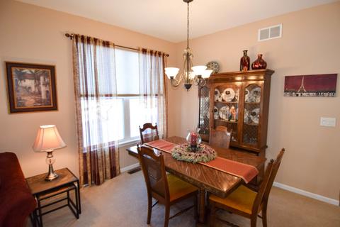 1157 Heathrow Ct, Aurora, IL 60502 photo 4
