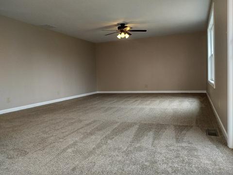 8 Sangamon St, Dewey, IL 61840 photo 2