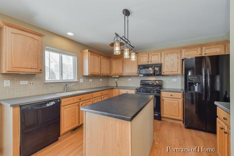 207 Schmidt St, Plano, IL 60545 photo 2