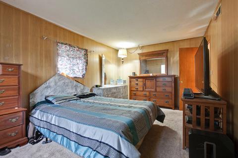 349 Bangs St, Wauconda, IL 60084 photo 8