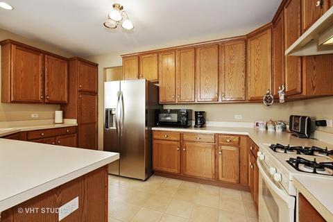 2453 Stonegate Rd, Algonquin, IL 60102 photo 4