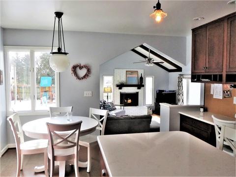 404 E Fellows St, Dixon, IL 61021 photo 8