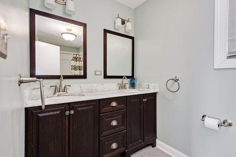 532 Rose Ave, Des Plaines, IL 60016 photo 15