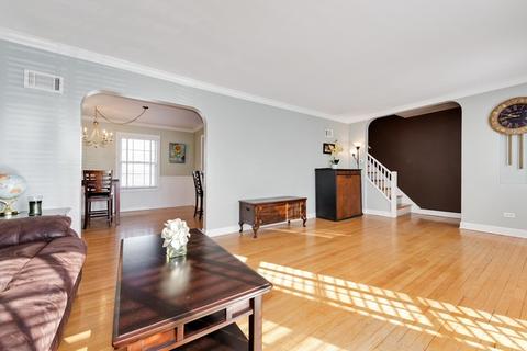 532 Rose Ave, Des Plaines, IL 60016 photo 5