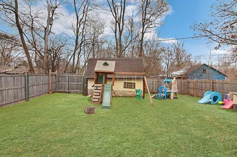 5410 Hillside Dr, Mchenry, IL 60050 photo 4