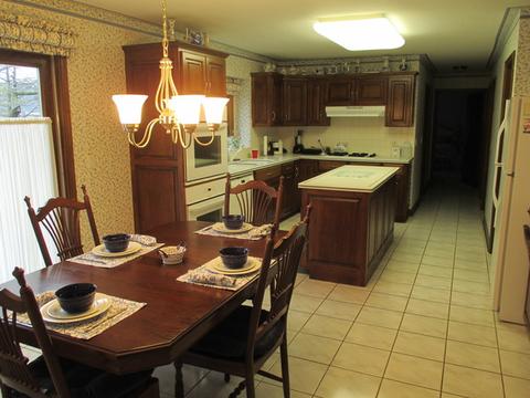1943 Gladstone Dr, Wheaton, IL 60189 photo 2